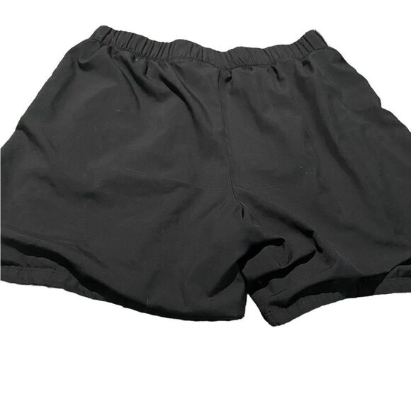 Nike liked athletic shorts front pockets size medium excellent condition - Picture 2 of 2